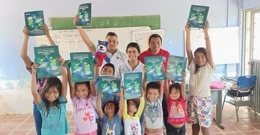 niños y niñas en programa de interes dictado por la CVS